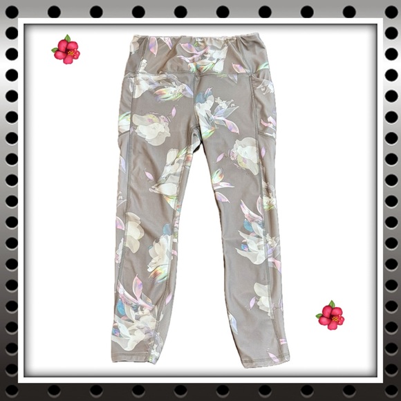 Women’s RBX leggings - beige w/ floral design - thigh pockets - size Large - Picture 12 of 12